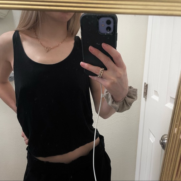 BLACK BRANDY MELVILLE TANK TOP - Picture 2 of 5